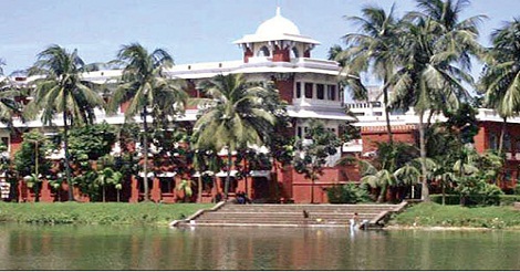 ঢাবির শহীদুল্লাহ হলে রহস্যময় পুকুর