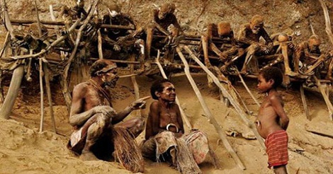 গ্রাম পাহারায় মানুষের শুটকি!